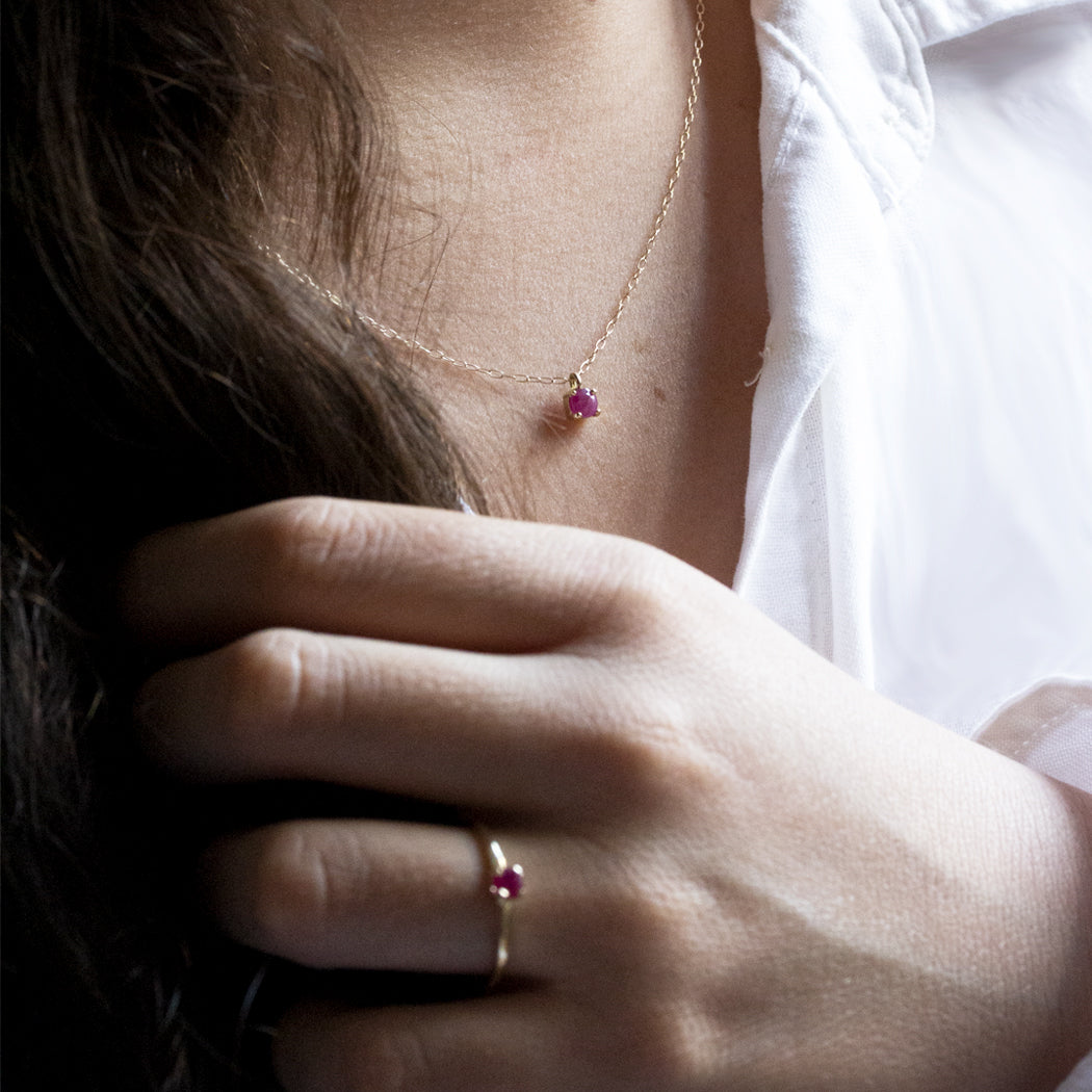 Gargantilla Noor rubí