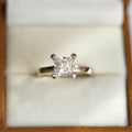 Anillo solitario Moissanita Georgianna