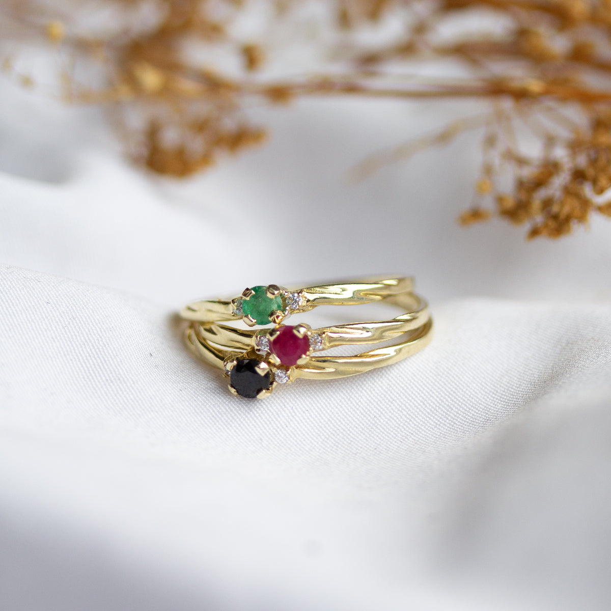 Anillo Esmeralda natural Wren