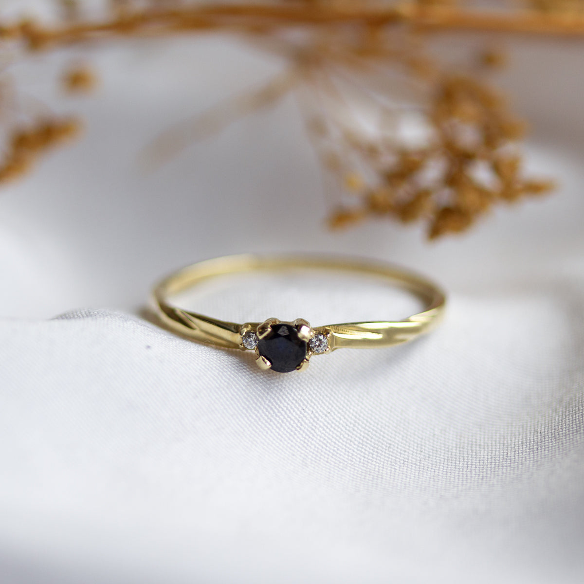 Anillo Zafiro Wren