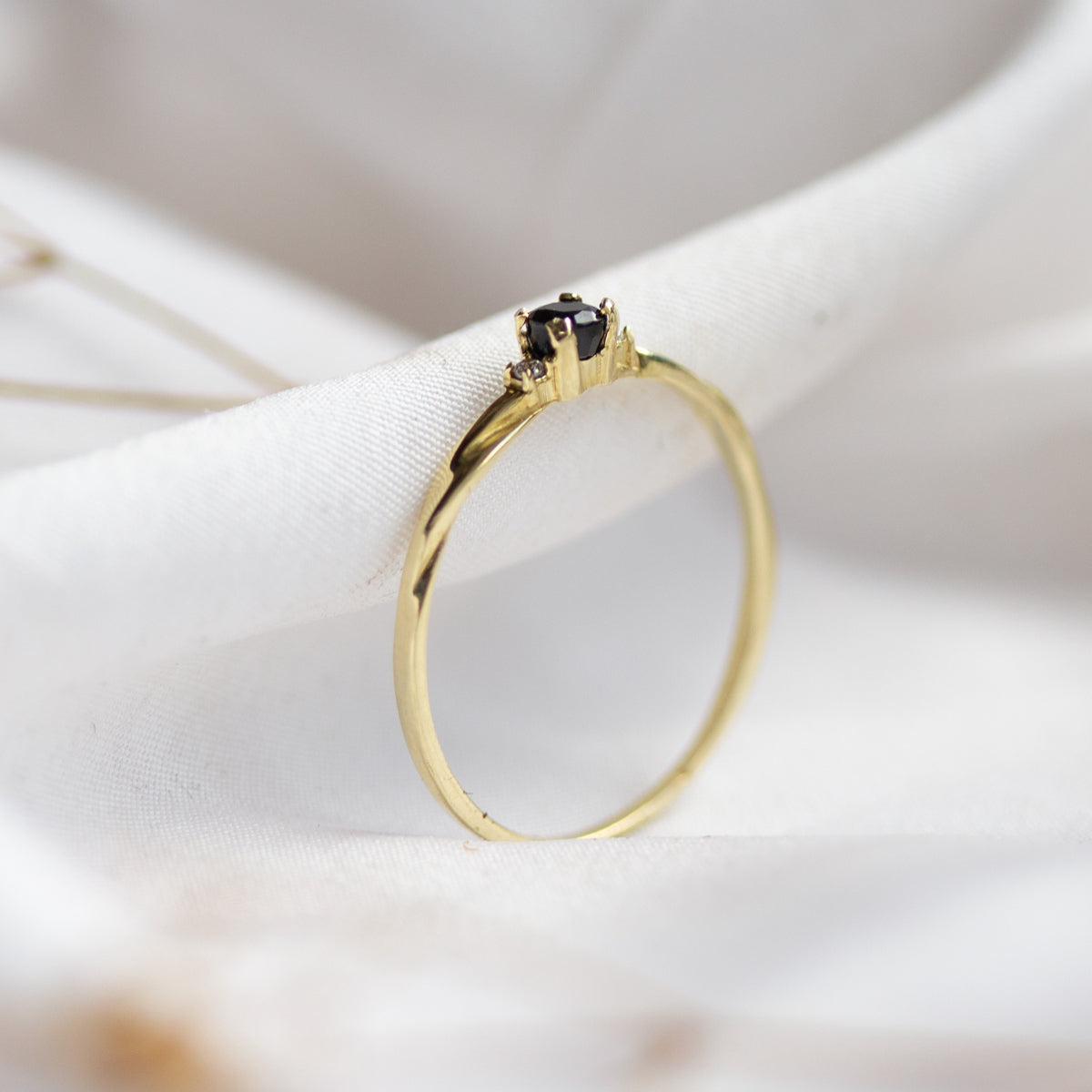 Anillo Zafiro Wren