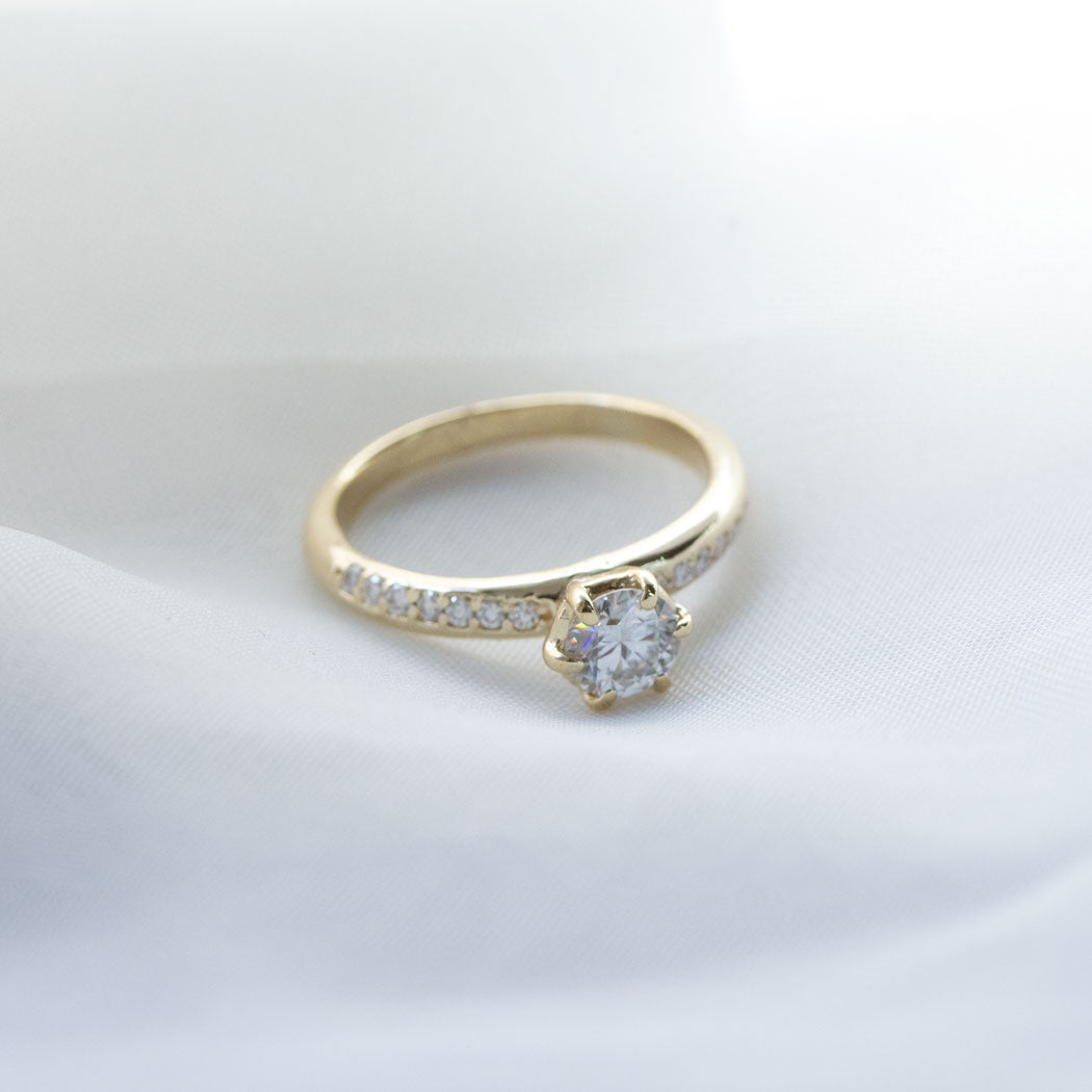 Anillo Aitana Moissanita