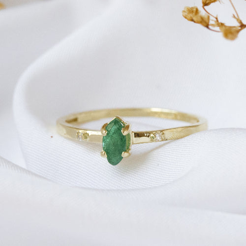 Anillo Caitlyn Esmeralda